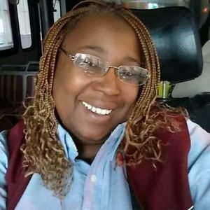 Meet your Posher, Maxine